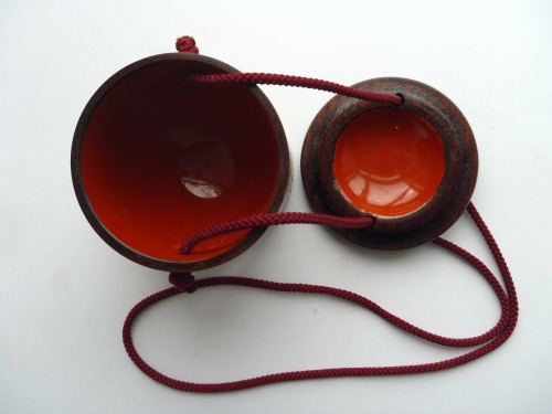 Japanese wooden bait box, looking inside