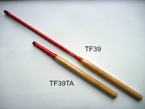 Photo showing relative length of the collapsed rods. TF39 above and TF39TA below. The TF39 is 67% longer.